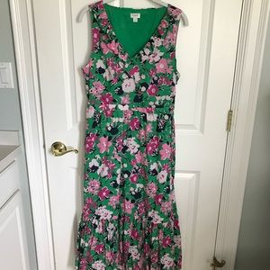 A beautiful midi dress for the summer!